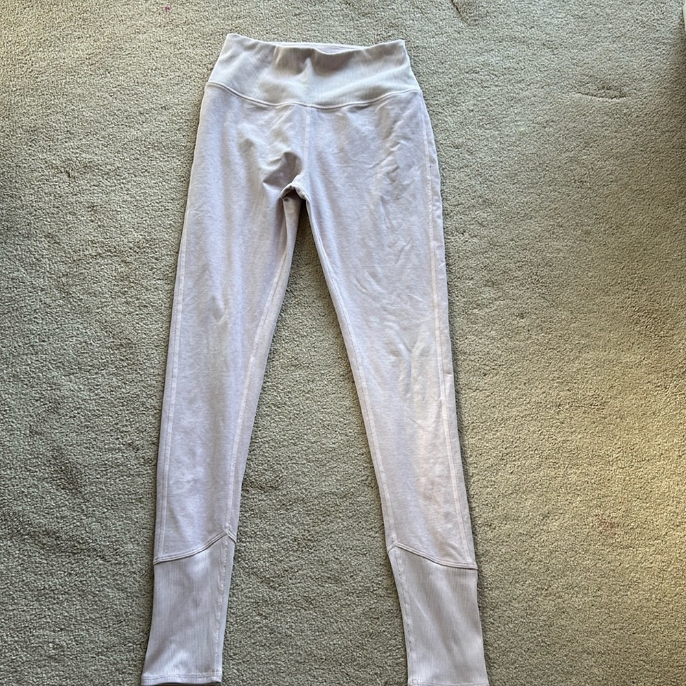 Pink alo yoga leggings